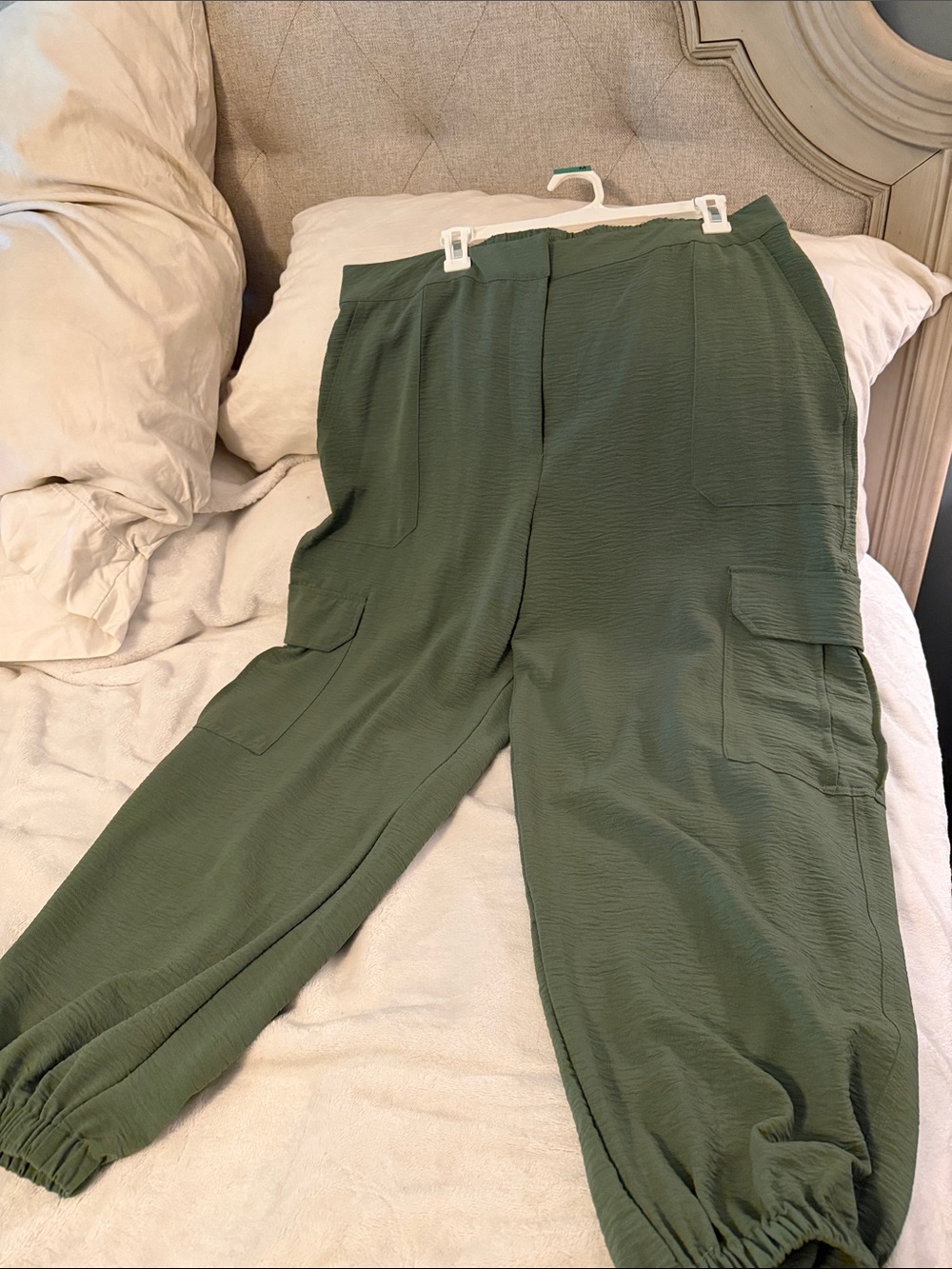 sofia by sofia vergara Olive Green Cargo  Pants